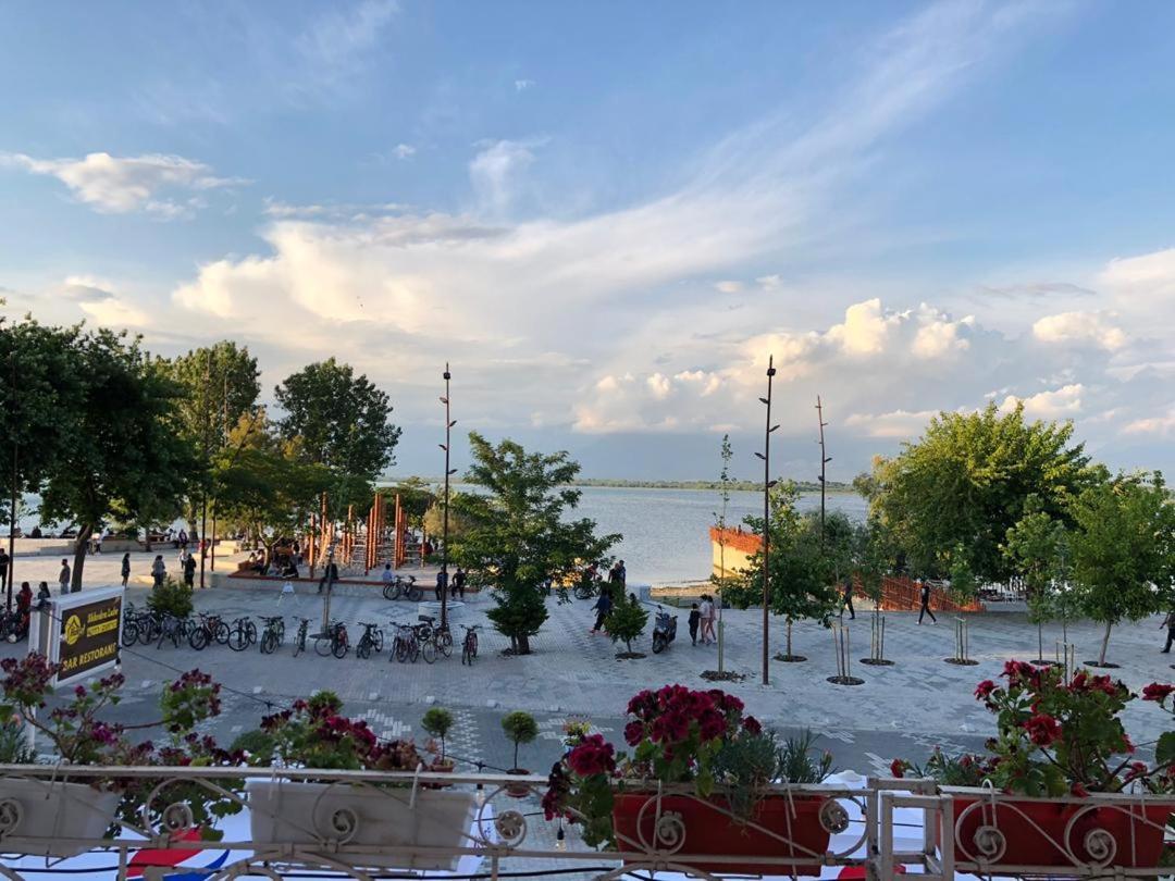 Hotel Shkodra Lake Shiroka Exterior photo
