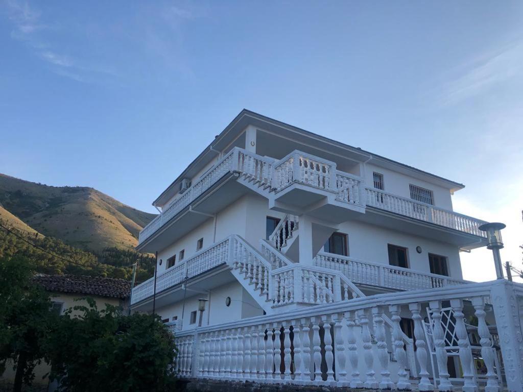 Hotel Shkodra Lake Shiroka Exterior photo