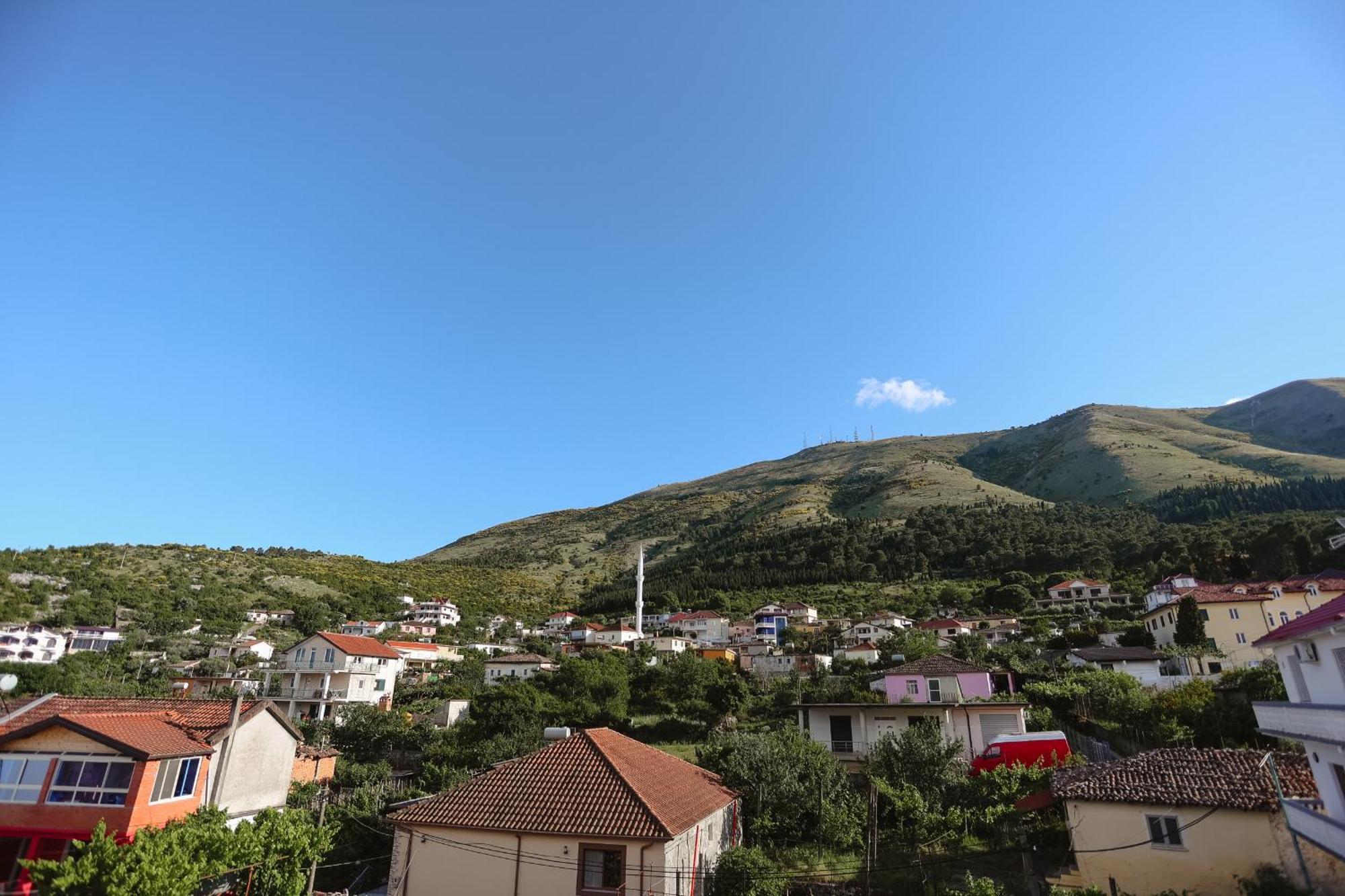 Hotel Shkodra Lake Shiroka Exterior photo